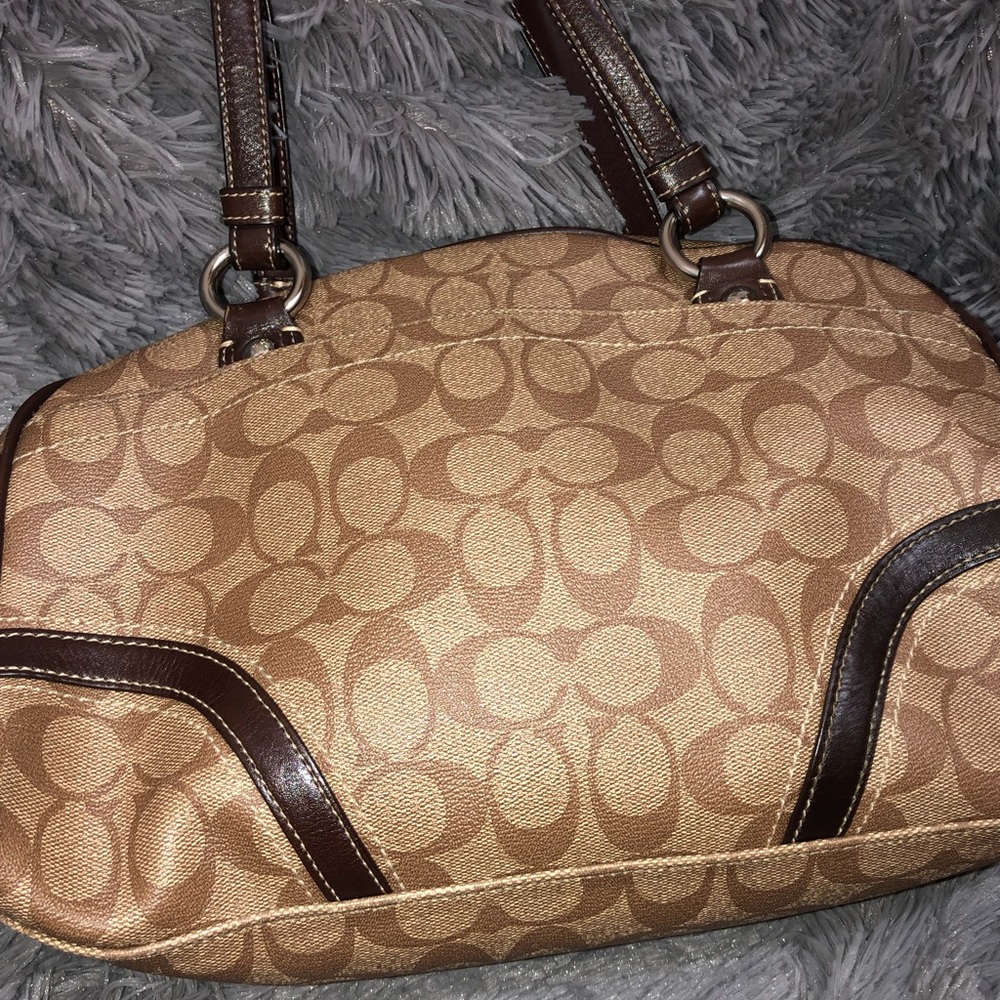 Tan Coach HandBag - Picture 4 of 7